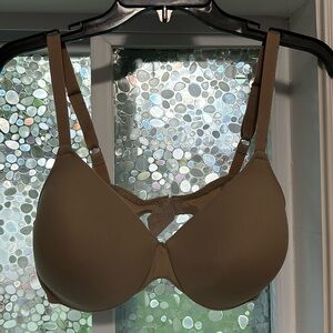 Hanes tan bra
